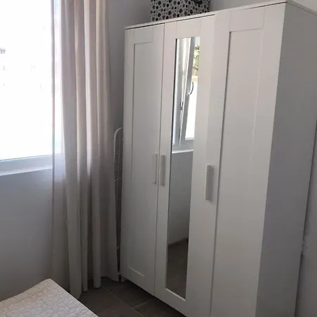 Apartment Прекрасные Солнечные Апартаменты *