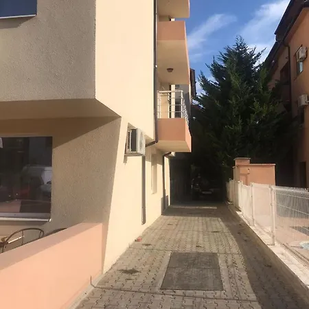 Apartment Прекрасные Солнечные Апартаменты